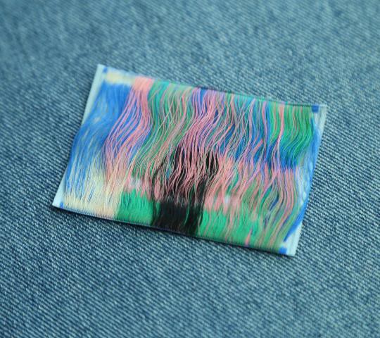 Bright color woven label for clothing